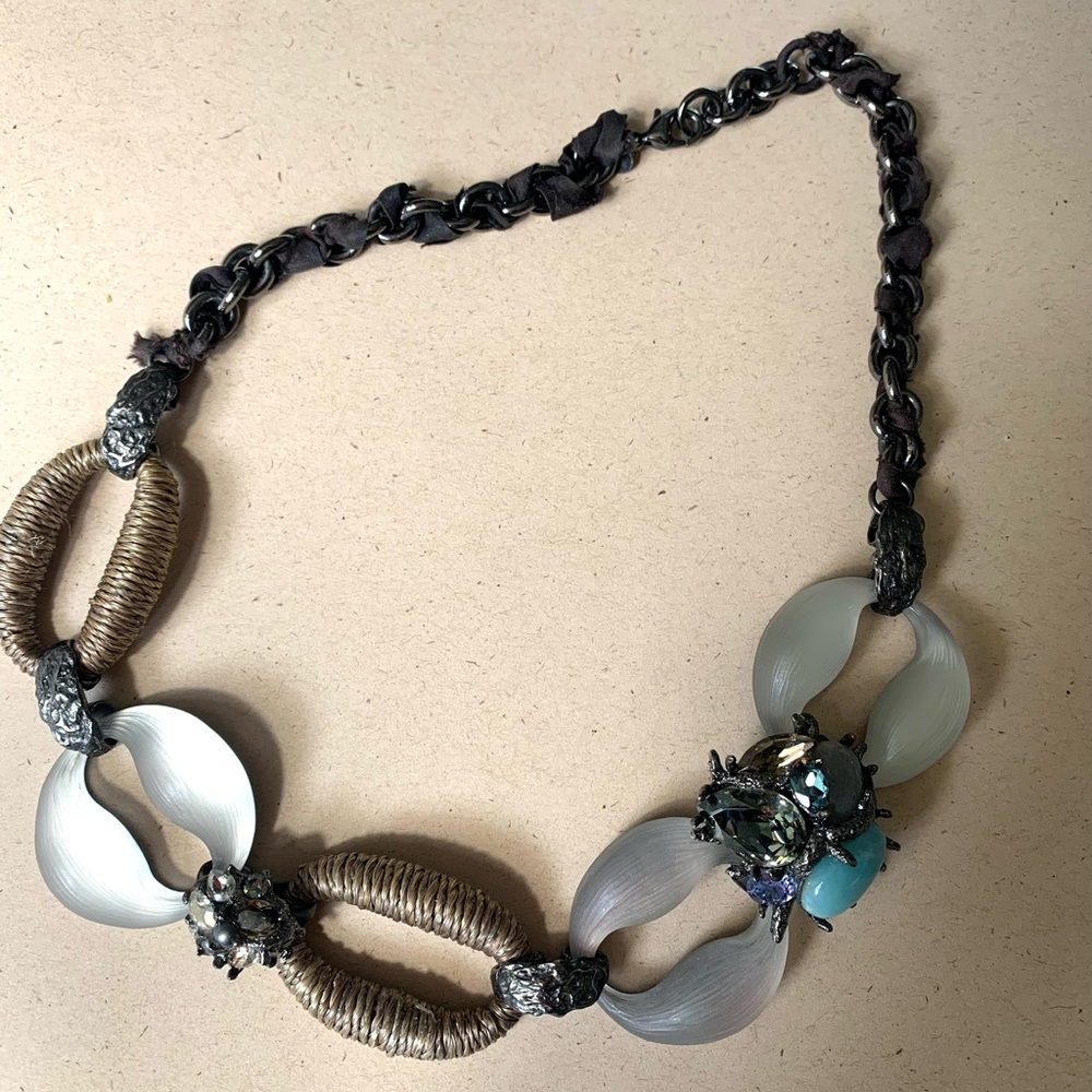 ALEXIS BITTAR • Rare Vintage Mixed Media Lucite Hemp Gemstone Crystal  Necklace - Picture 3 of 15